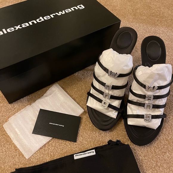 BRAND NEW Alexander Wang Logo Heel Sandal!! - Picture 3 of 5